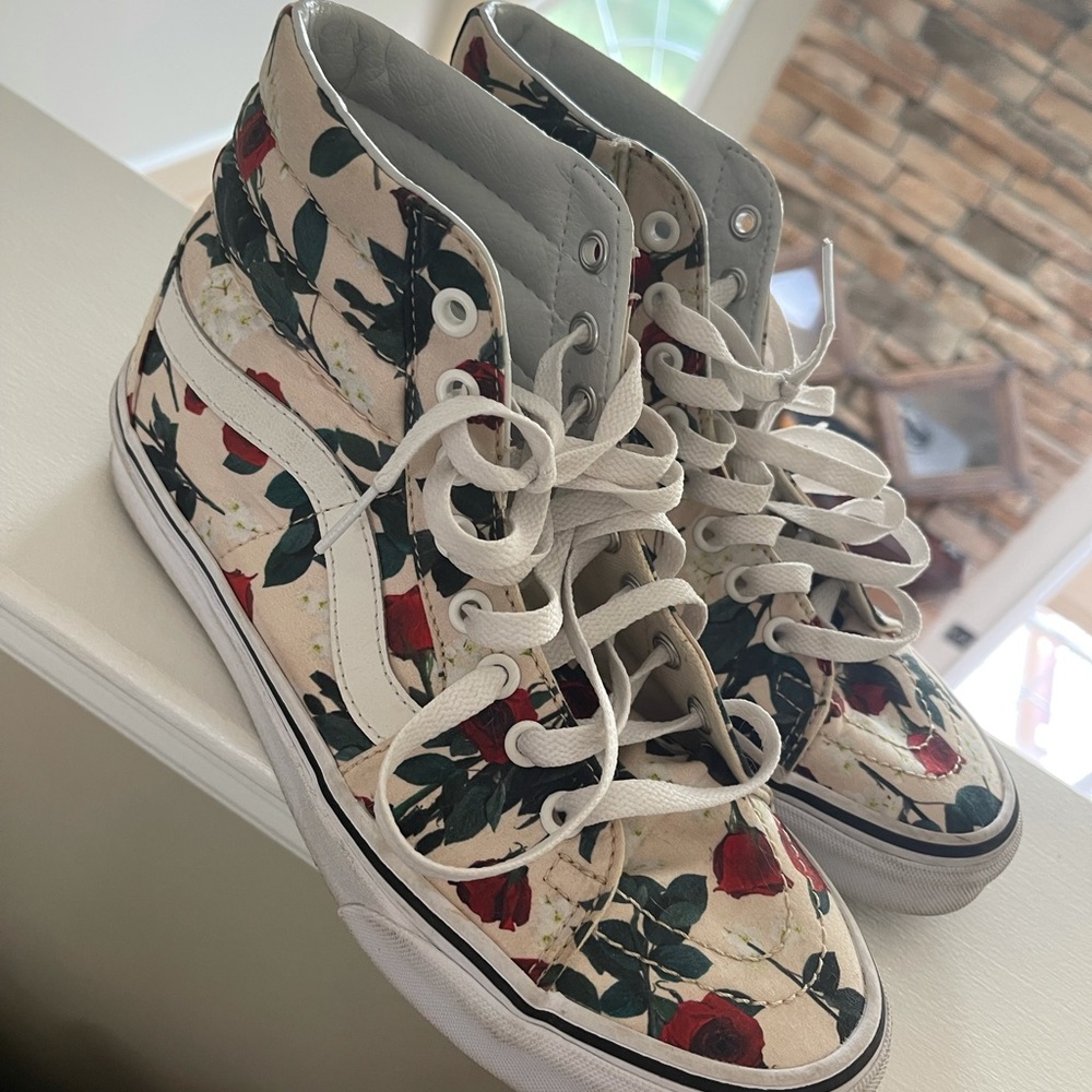 Hi Vans Rose Floral Size 6.5M / 8W
